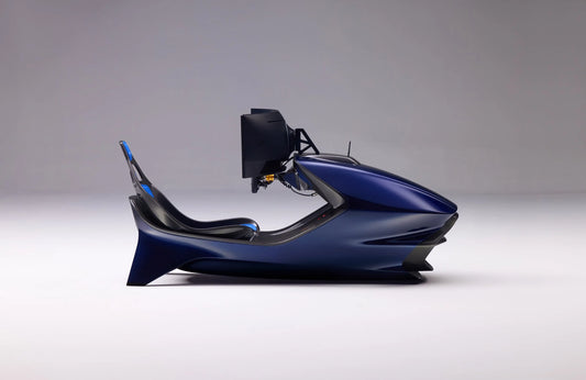Aston Martin and Curv Racing Simulators [</strong><em>present the AMR-C01-R]</em>
