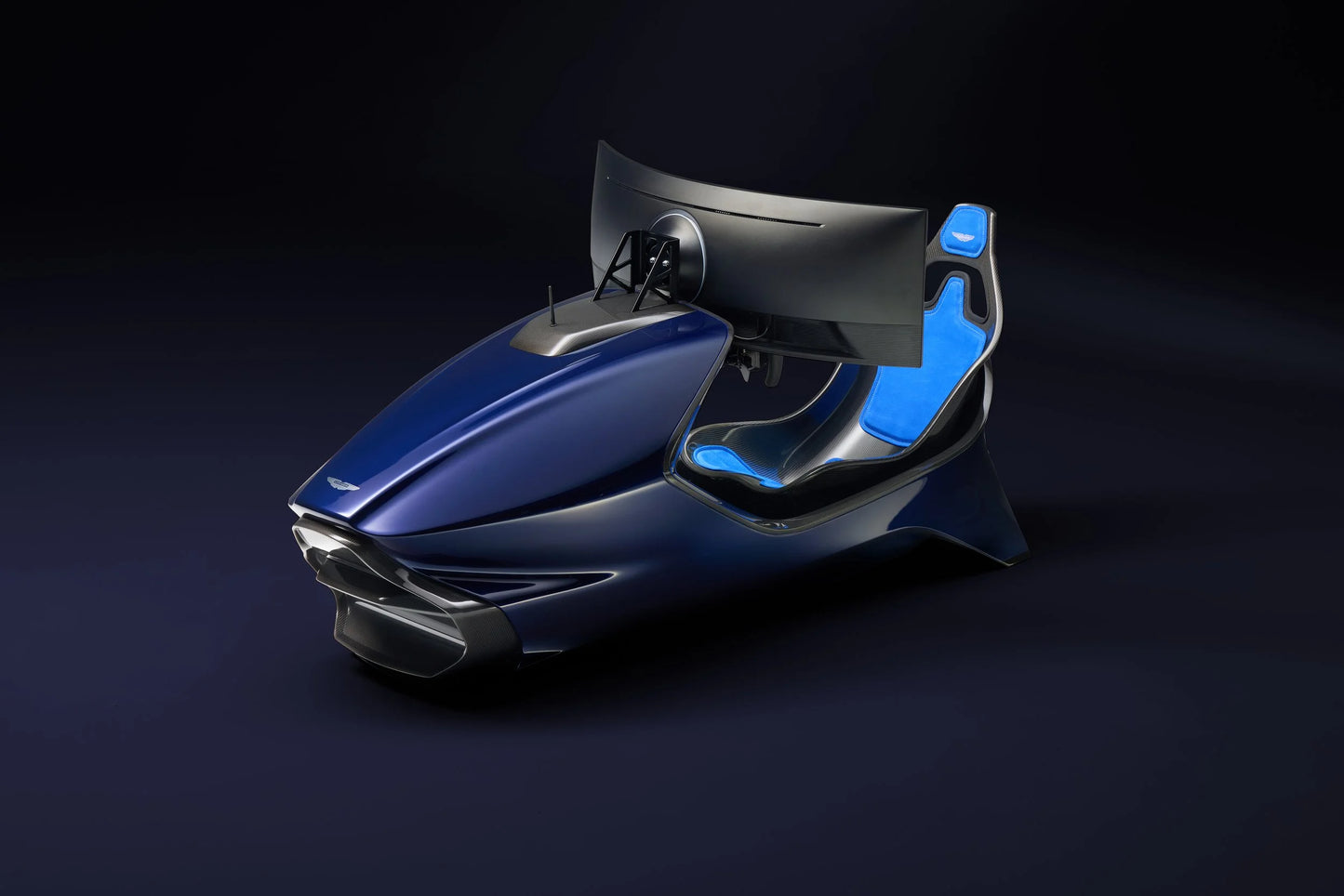 Aston Martin and Curv Racing Simulators [</strong><em>present the AMR-C01-R]</em>